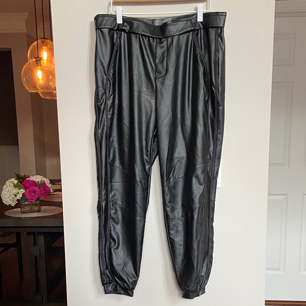 Wit & Wisdom Black Faux Leather Joggers,‎ Size M